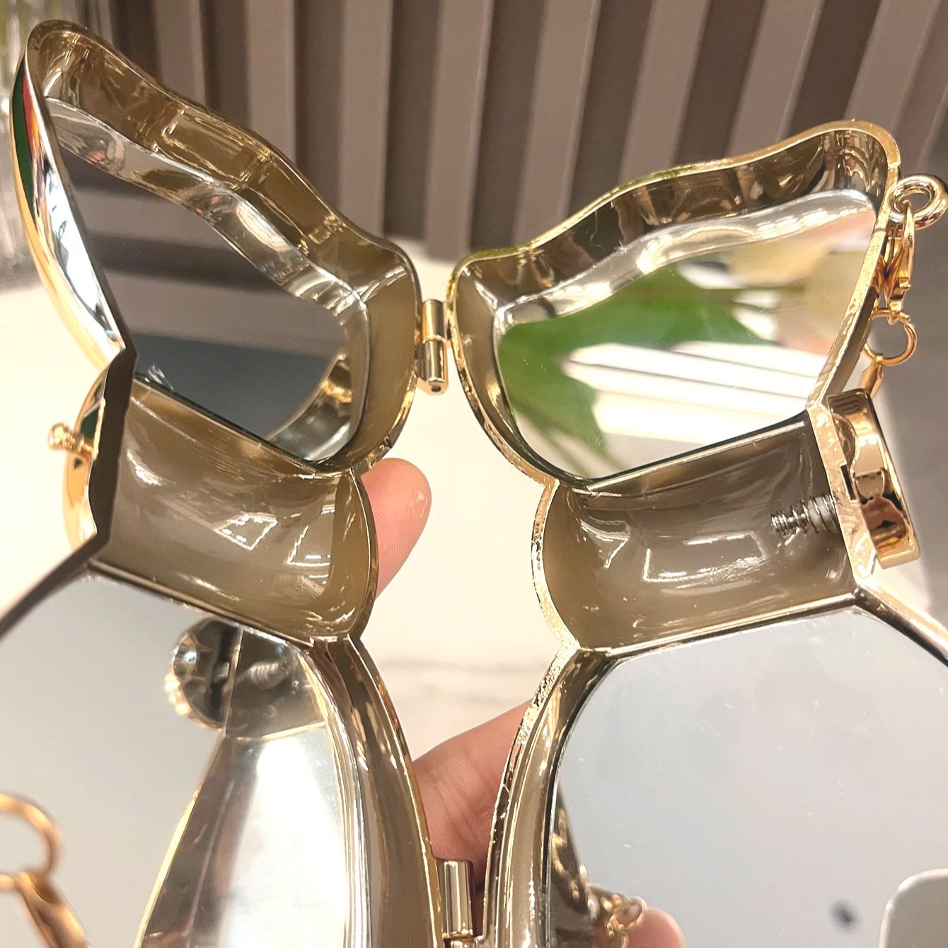 Golden Evening bag  Purses and - огляд і ціна Luxury Bags Made