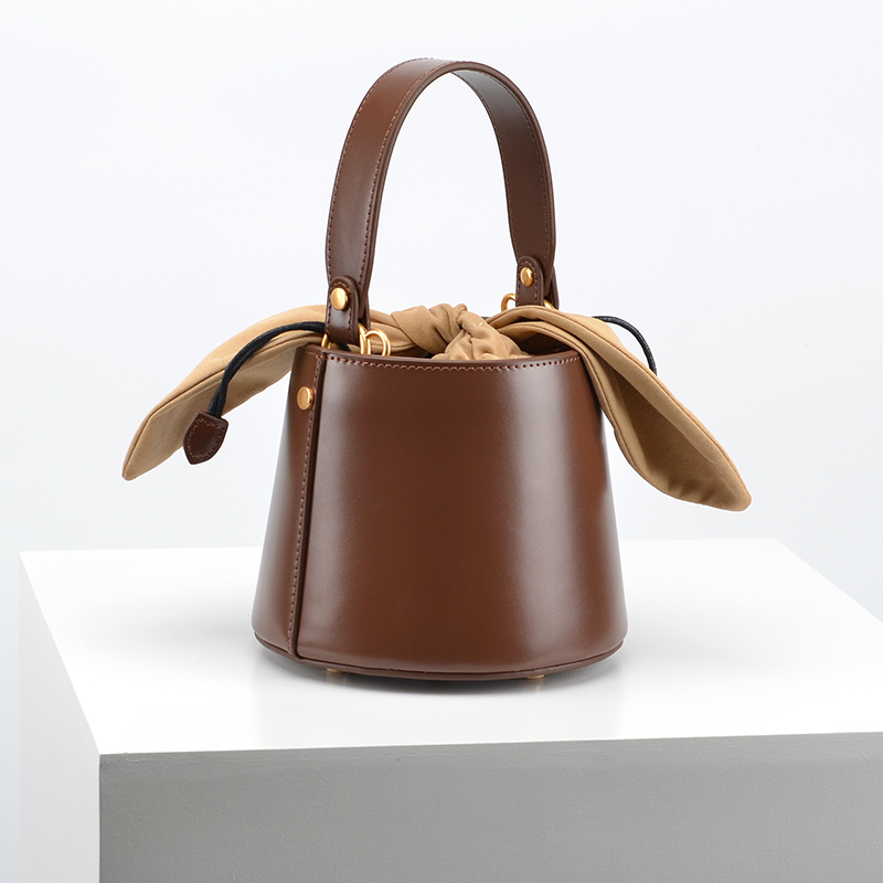 Rabbit Ears Versatile Bucket B - огляд і ціна Bucket Bag Suede