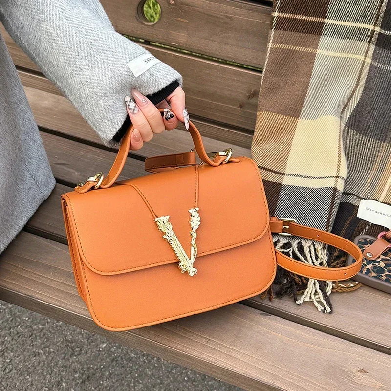 Popular Women's Shoulder Bag M - огляд і ціна Luxury Bags For Sale
