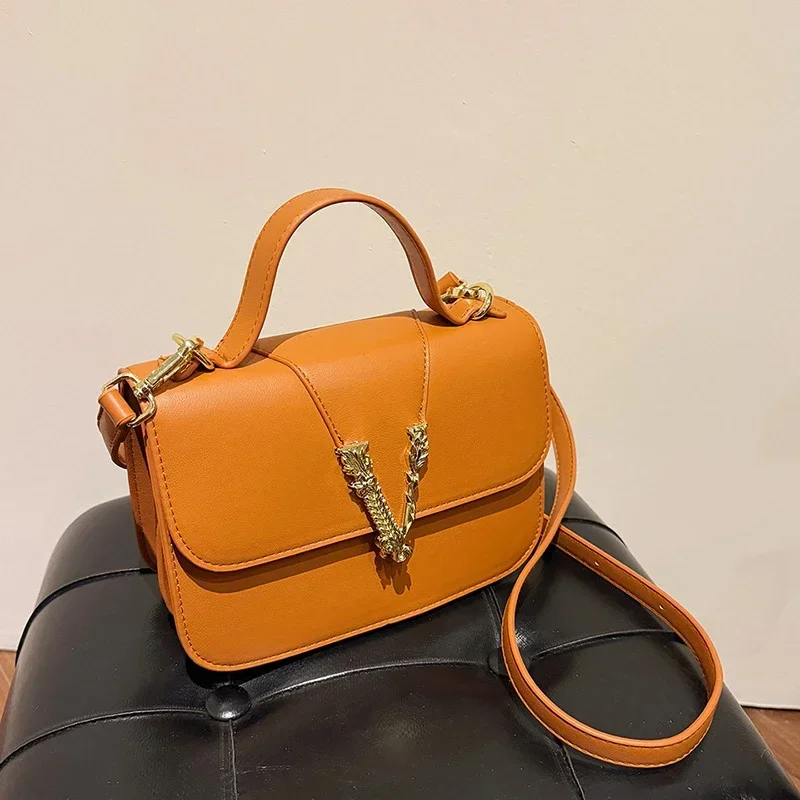 Popular Women's Shoulder Bag M - огляд і ціна Luxury Bags For Sale