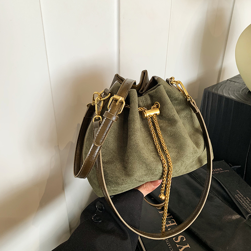 2026 Soft Commuting Crossbody  - огляд і ціна Bucket Bag Suede