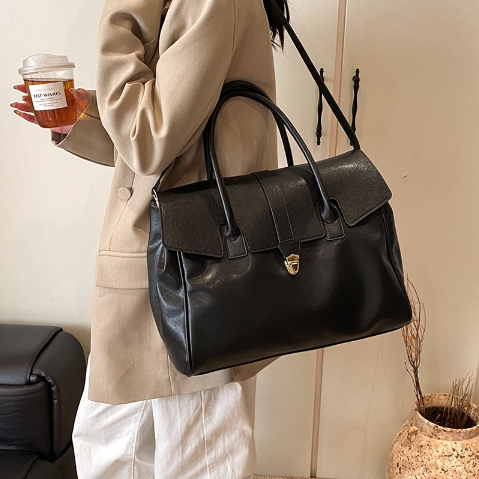Luxury Large Capacity Boston W - огляд і ціна Luxury Bags Made